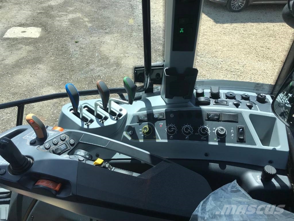 Valtra G 135 A 트랙터