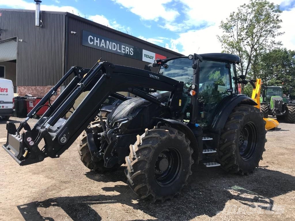 Valtra G 135 A 트랙터