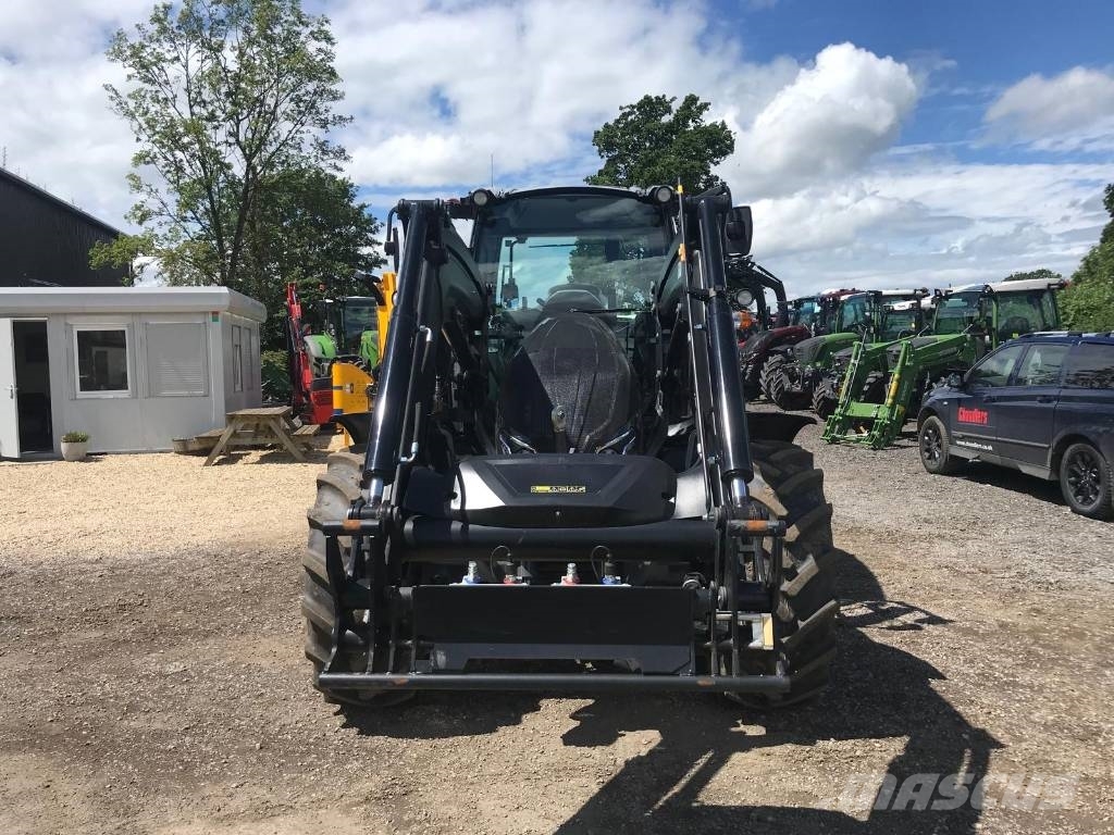 Valtra G 135 A 트랙터