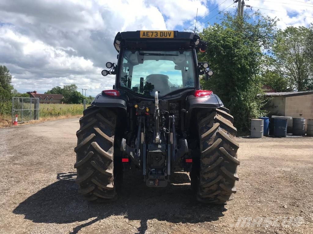 Valtra G 135 A 트랙터