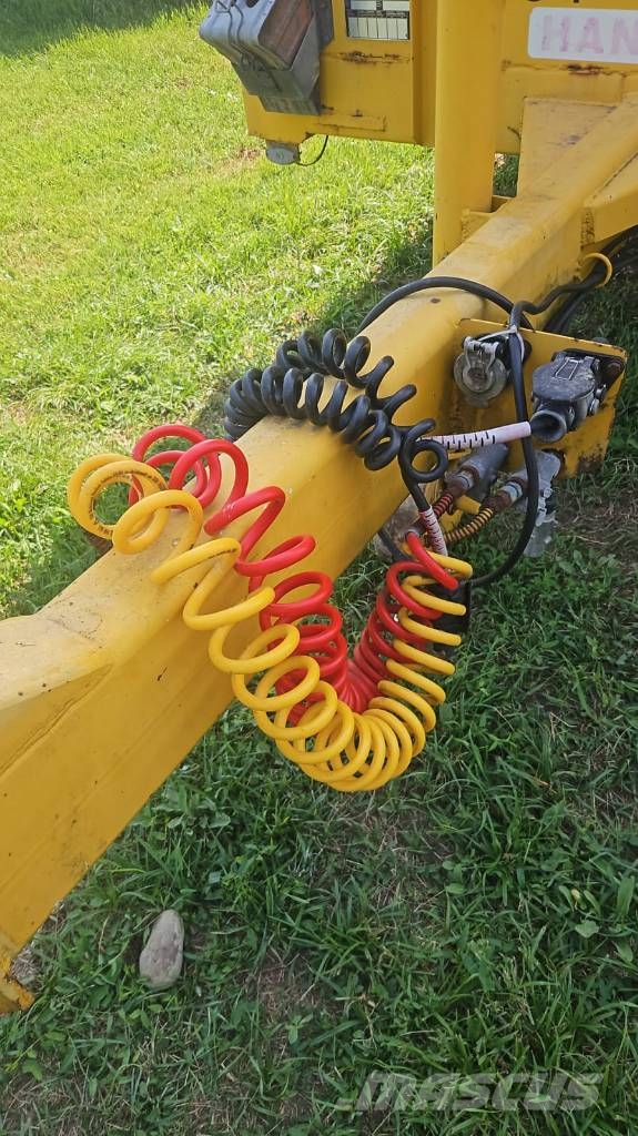 Hangler Hangler TPS-H 140 مقطورات ذات هيكل صندوقي