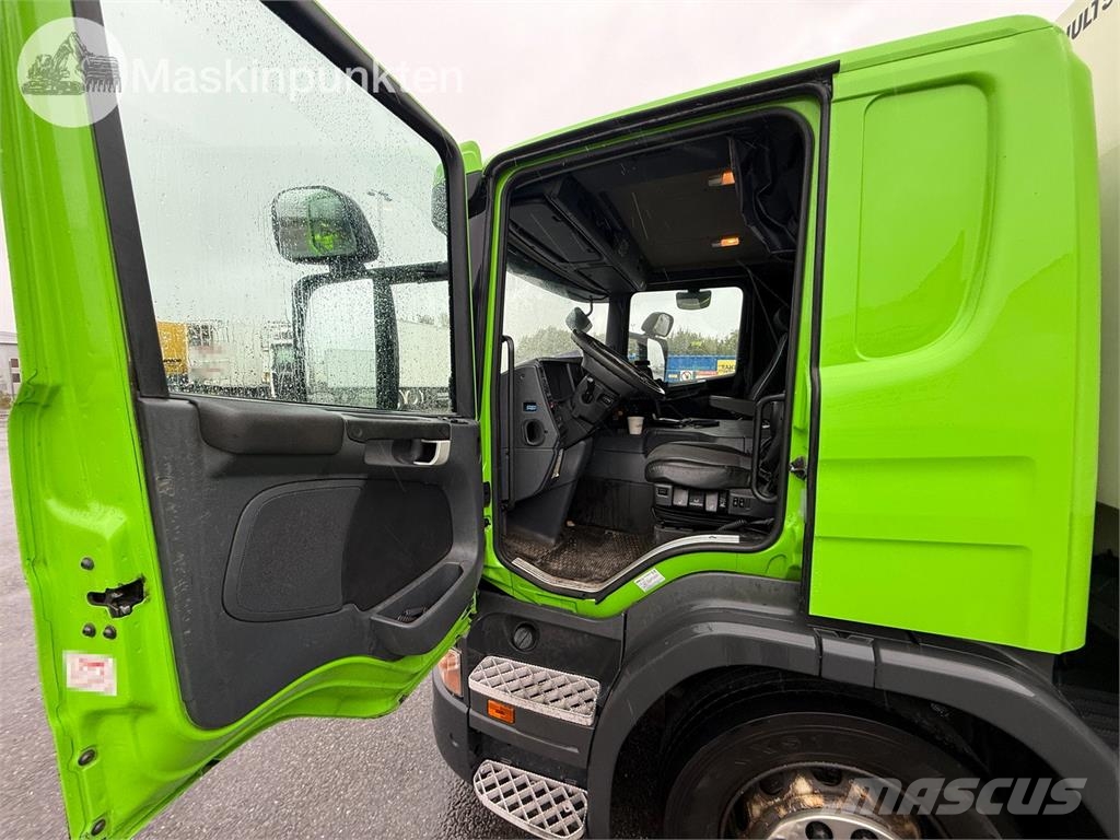 Scania P250LB4X2MLB 冷藏车