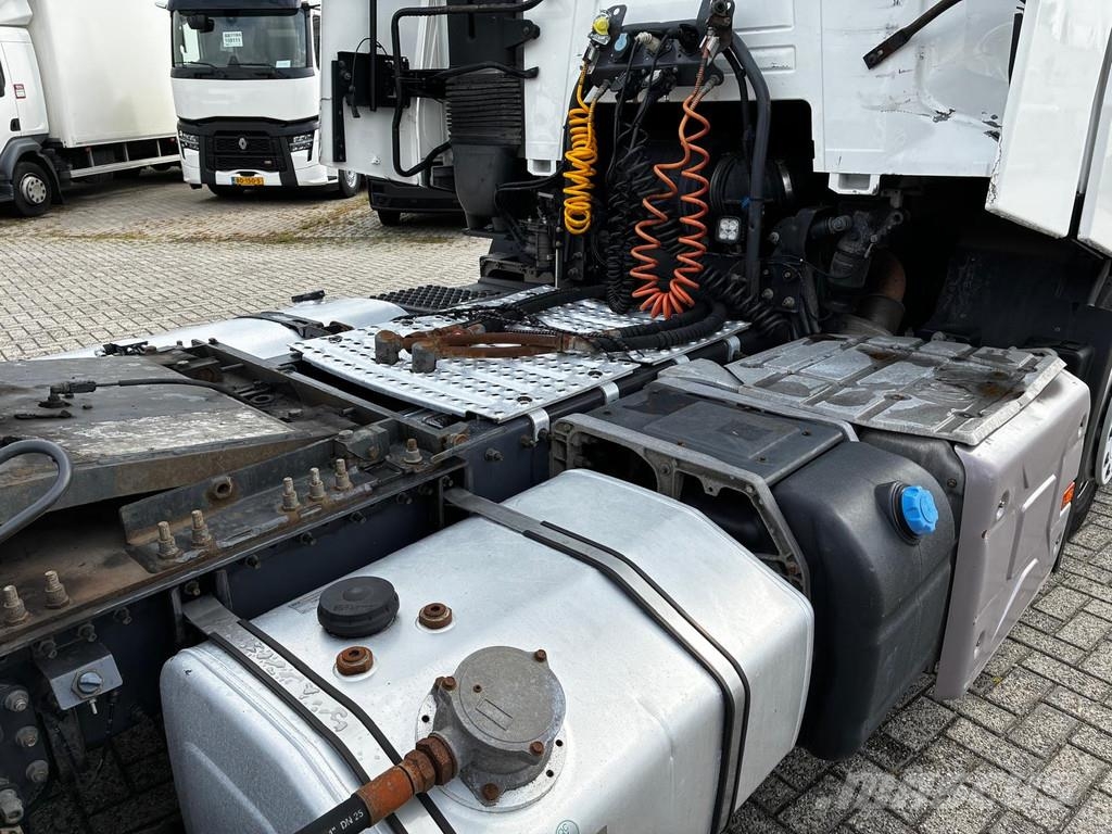 Renault T 460 Sleeprcab , T4x2 X-low, Hefschotel, Hydrauli وحدات الجر