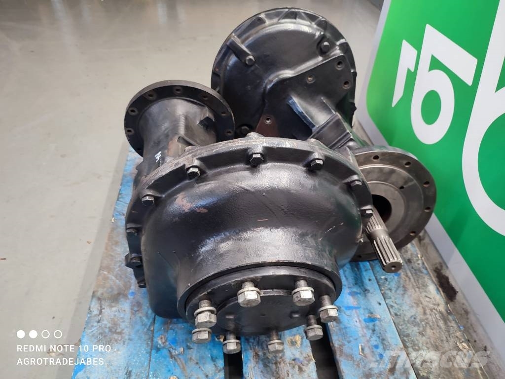 New Holland Rear hub reduction shaft 5140205 New Holland TD80 Transmissão