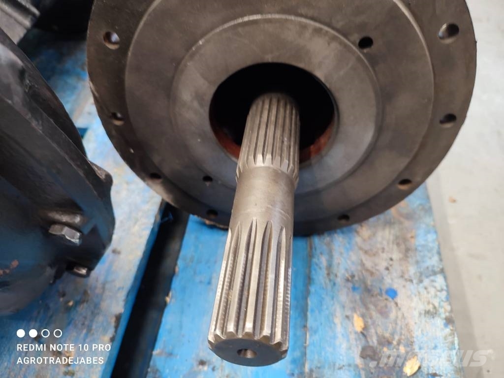 New Holland Rear hub reduction shaft 5140205 New Holland TD80 Transmissão