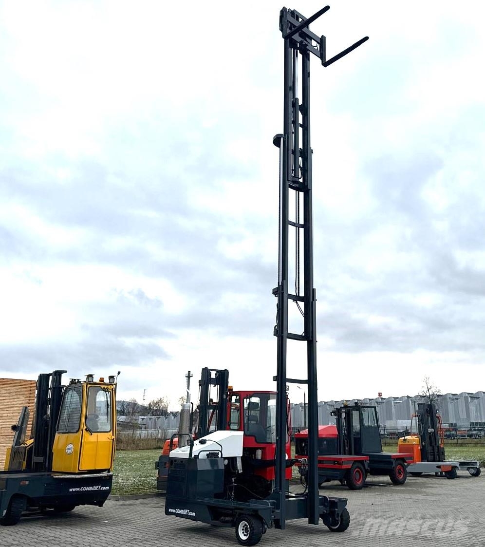 Combilift C4500 // 4500 KG //Triplex 9300 //Very good condi 4-way reach trucks