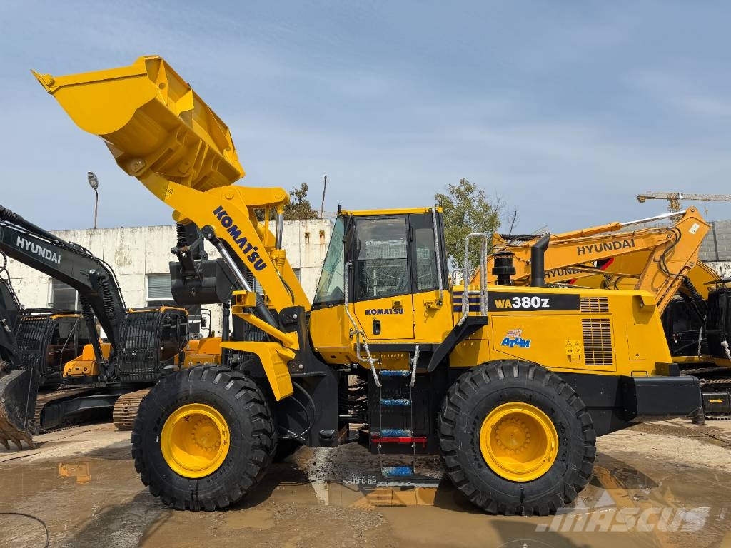 Komatsu WA 380 Колесни товарачи