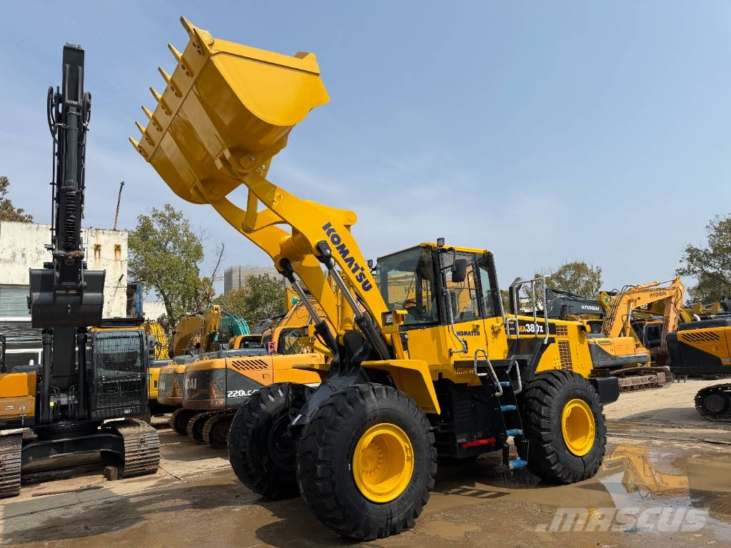 Komatsu WA 380 Колесни товарачи