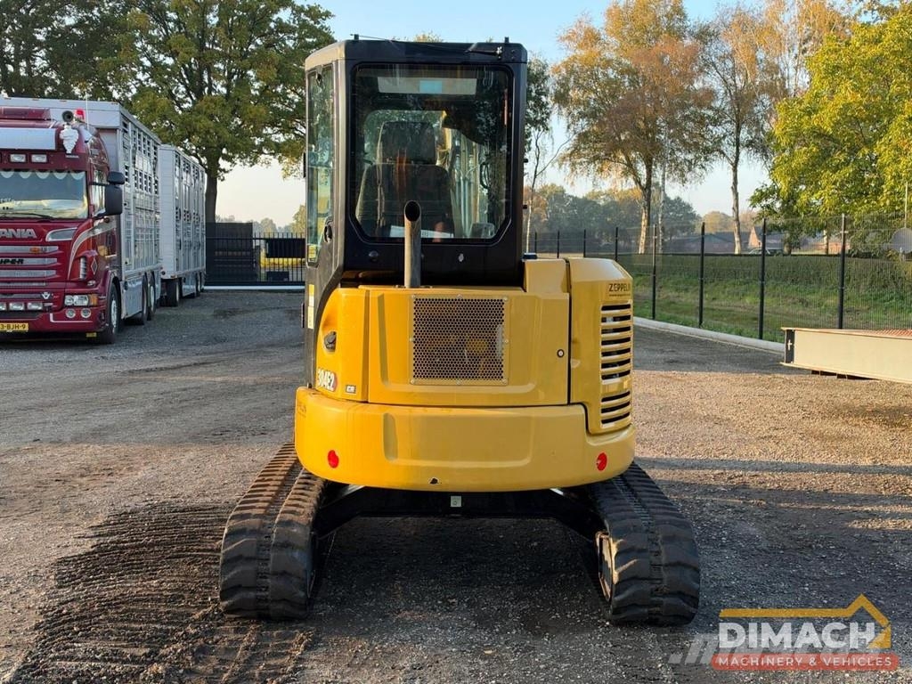 CAT 304 E2 CW10 - CE - 4-cylinder tilting bucket + bac Mini pelle < 7t