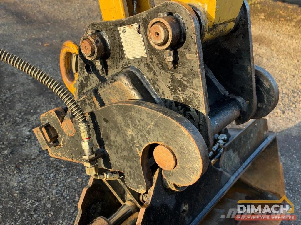 CAT 304 E2 CW10 - CE - 4-cylinder tilting bucket + bac Mini pelle < 7t