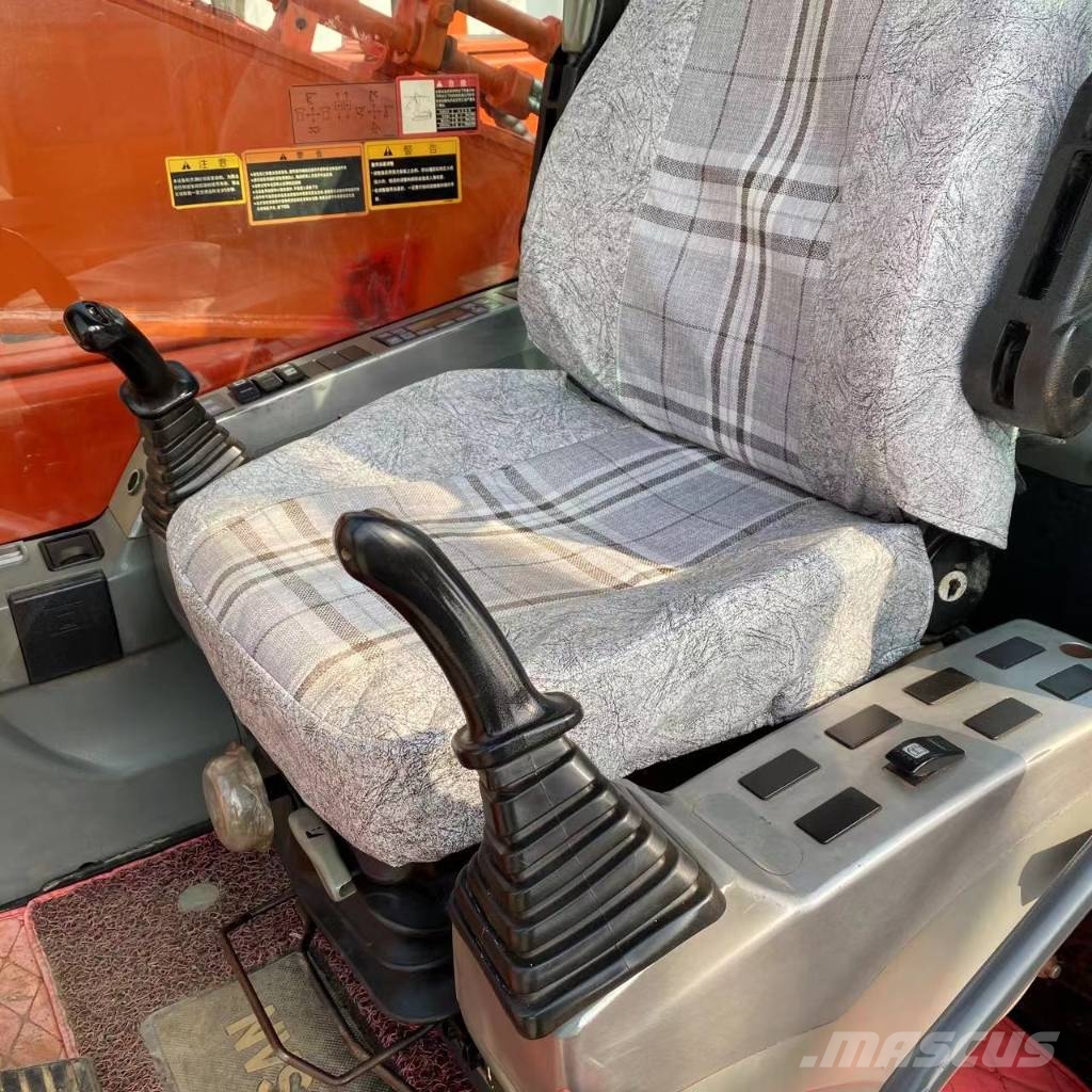 Doosan DX 300 LC Raupenbagger