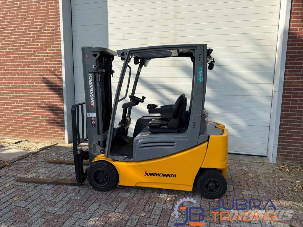 Jungheinrich EFG318 شاحنات ذات رافعات شوكية تعمل بالكهرباء