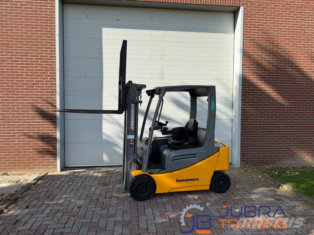 Jungheinrich EFG318 شاحنات ذات رافعات شوكية تعمل بالكهرباء