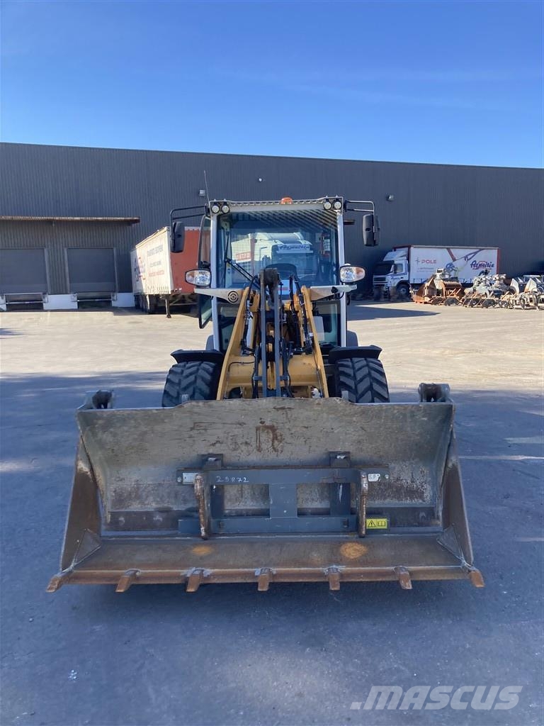 Liebherr L 506 Compact Chargeuse sur pneus