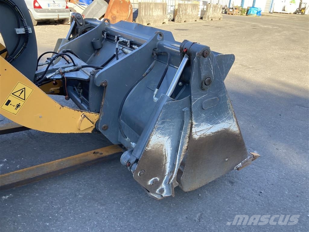 Liebherr L 506 Compact Chargeuse sur pneus