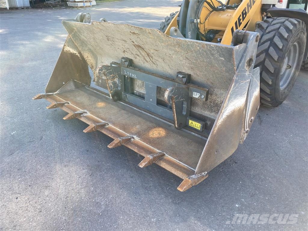 Liebherr L 506 Compact Chargeuse sur pneus
