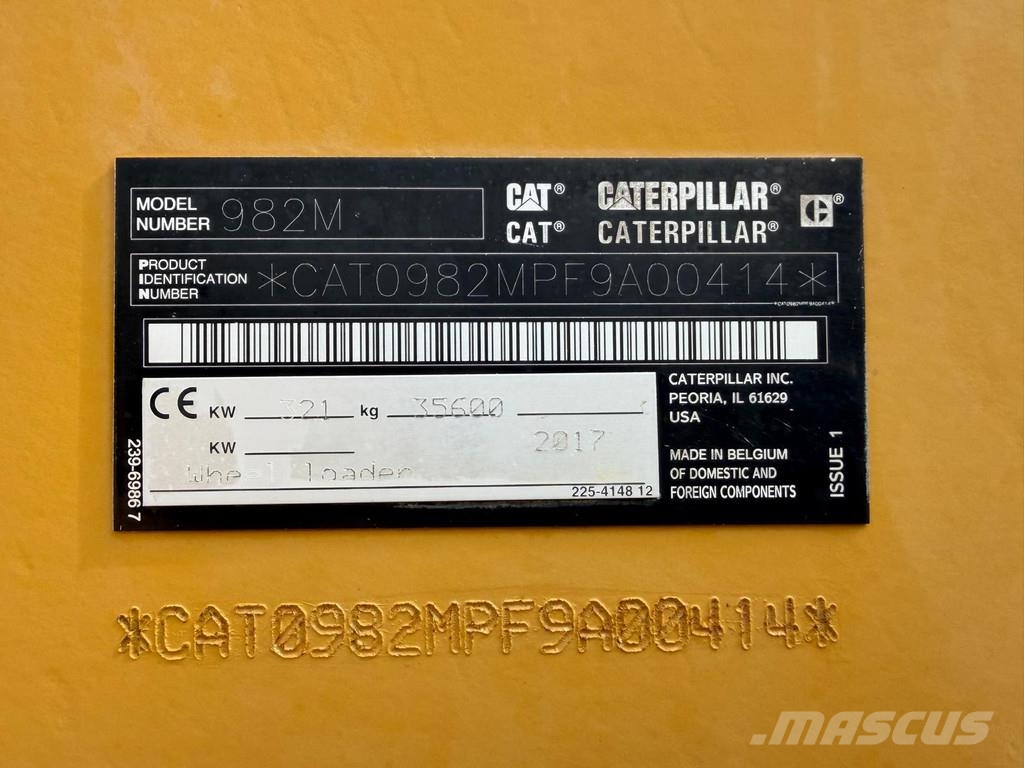 CAT 982M . لوادر بعجل