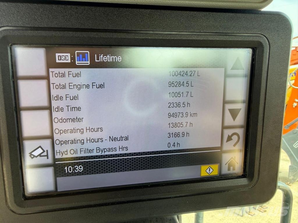 CAT 982M . لوادر بعجل