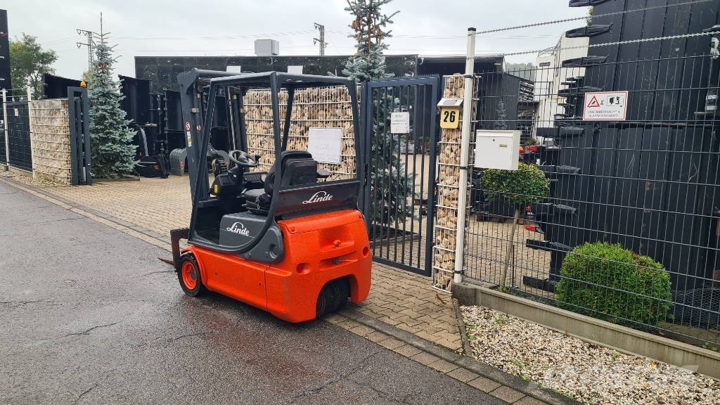 Linde E 14-02, Tripplex bis 4,5 m, Hubkraft 1.400 kg شاحنات ذات رافعات شوكية تعمل بالكهرباء