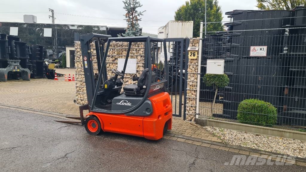 Linde E 14-02, Tripplex bis 4,5 m, Hubkraft 1.400 kg شاحنات ذات رافعات شوكية تعمل بالكهرباء