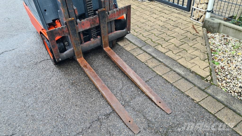 Linde E 14-02, Tripplex bis 4,5 m, Hubkraft 1.400 kg شاحنات ذات رافعات شوكية تعمل بالكهرباء
