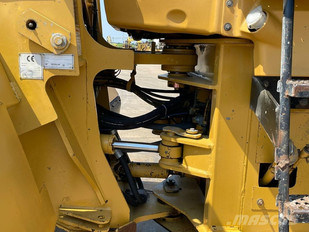 CAT 938F Carregadeiras de rodas