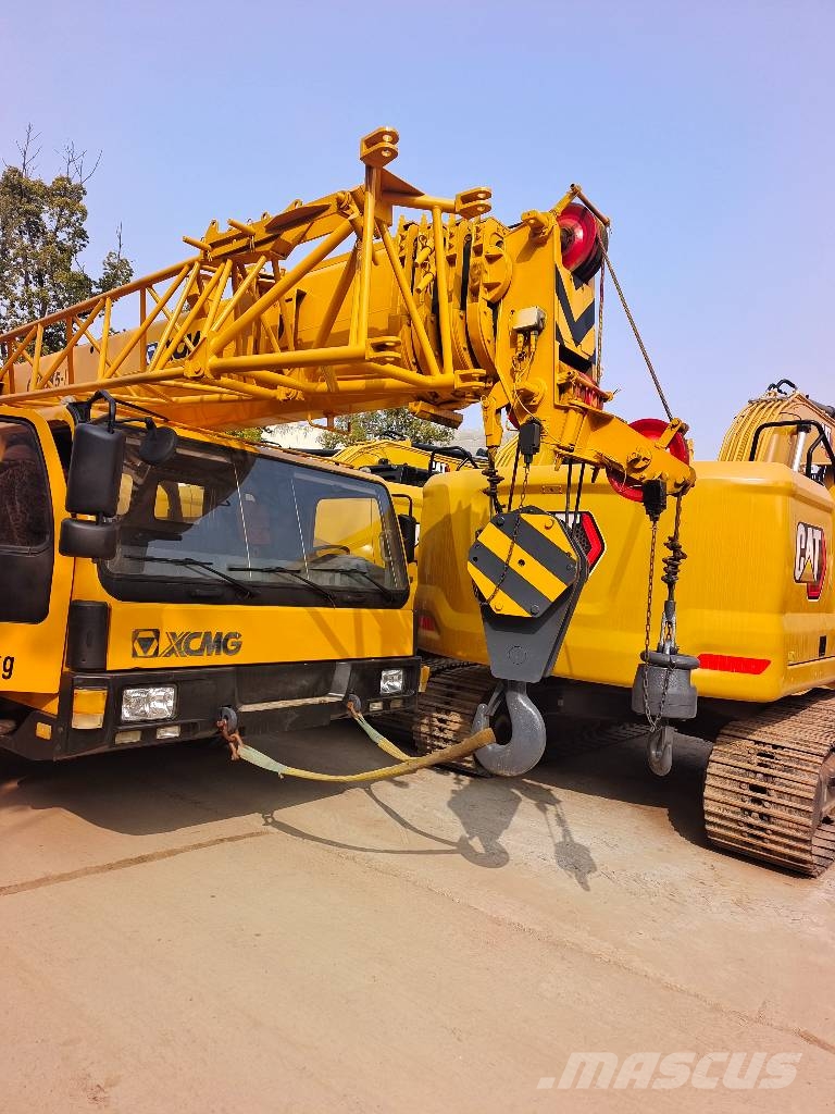 XCMG 25 Ton Truck Mounted Crane China Largest Supplier Grúas de oruga