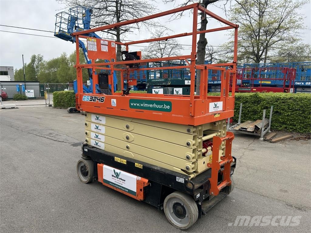 JLG 3246ES (6778) رافعات مقصية الشكل