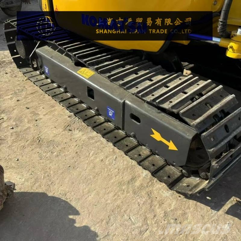 Komatsu PC30 小型挖掘机