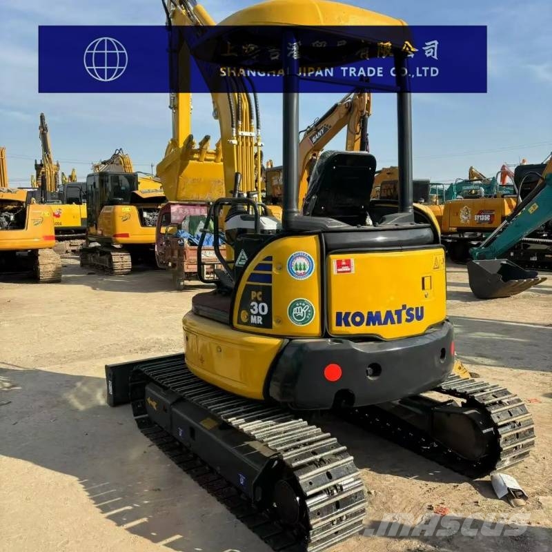 Komatsu PC30 小型挖掘机
