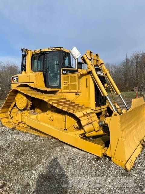 CAT D 6 T LGP Гусеничные бульдозеры