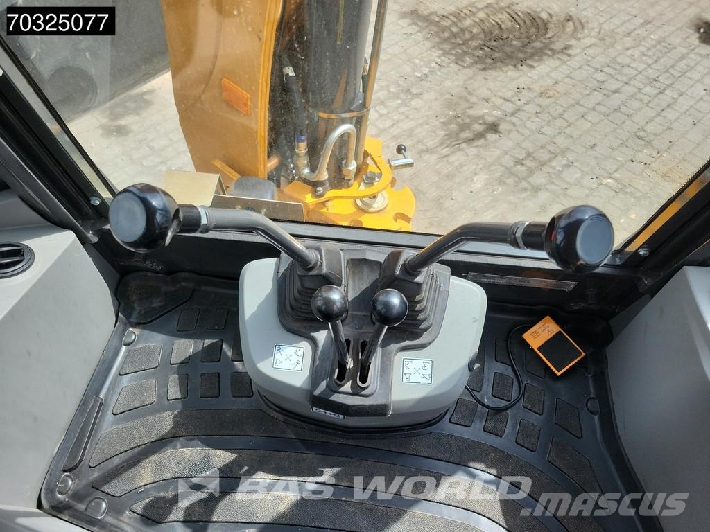 CASE 851 NX A/C - 4WD - Central Pivot Backhoe loaders