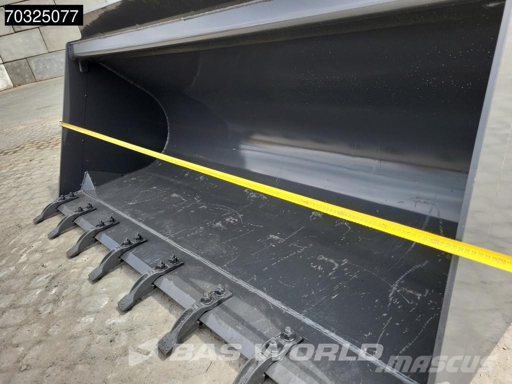 CASE 851 NX A/C - 4WD - Central Pivot Backhoe loaders