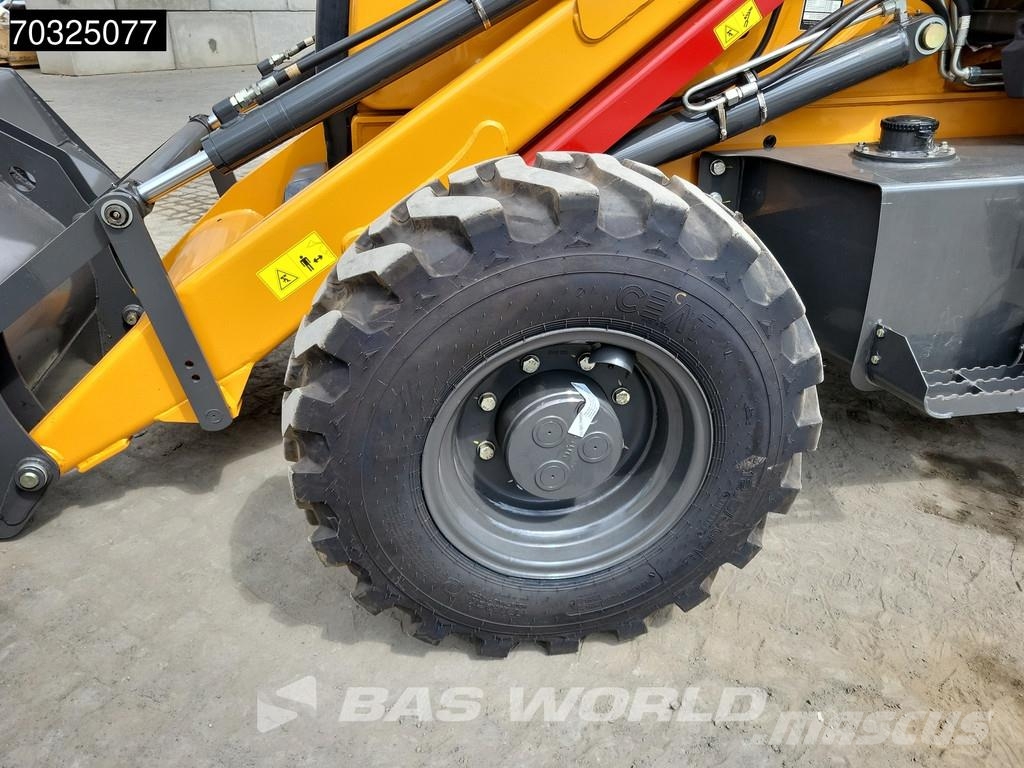 CASE 851 NX A/C - 4WD - Central Pivot Backhoe loaders