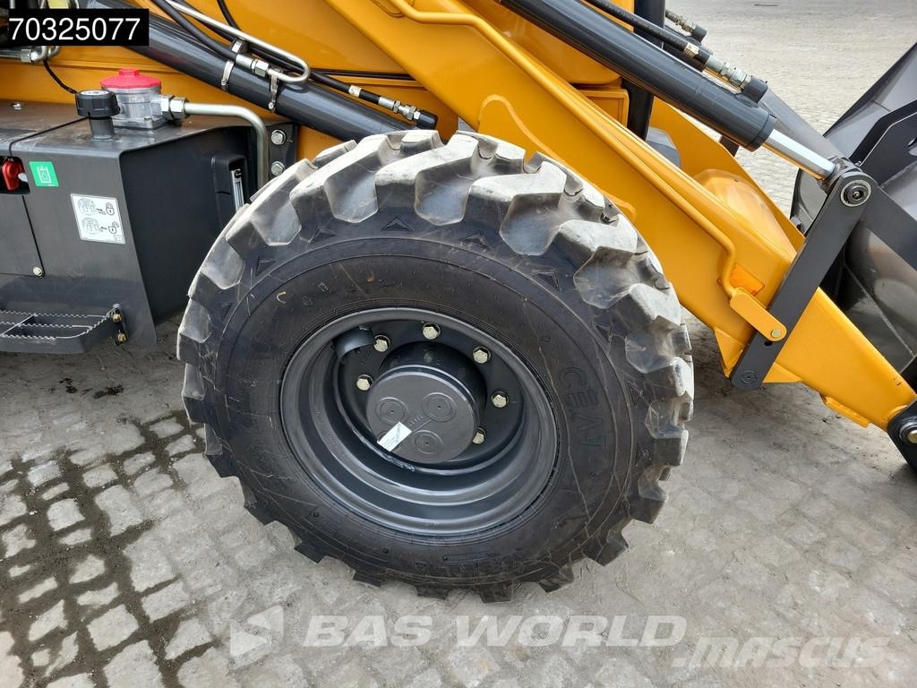 CASE 851 NX A/C - 4WD - Central Pivot Backhoe loaders