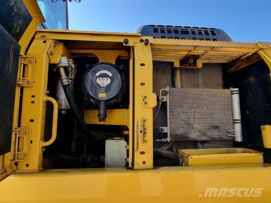 Komatsu PC 290 LC-8 حفارات زحافة