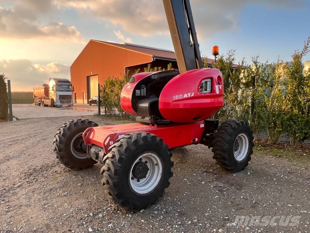 Manitou 180 ATJ Zglobne dvižne ploščadi