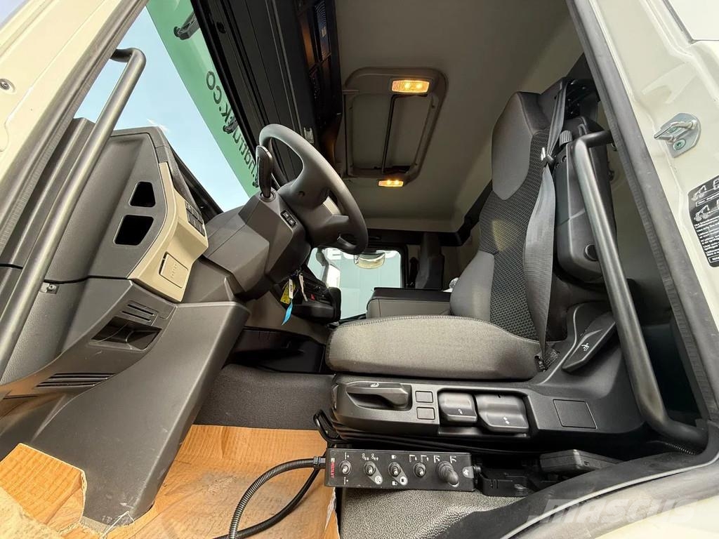 MAN TGS 26.520 MAN TGS 26.520 6x2 Abrollkipper + Kran Hook lift trucks
