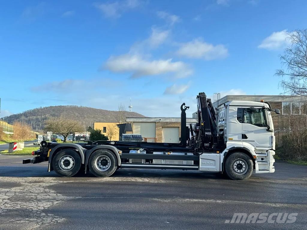 MAN TGS 26.520 MAN TGS 26.520 6x2 Abrollkipper + Kran Hook lift trucks