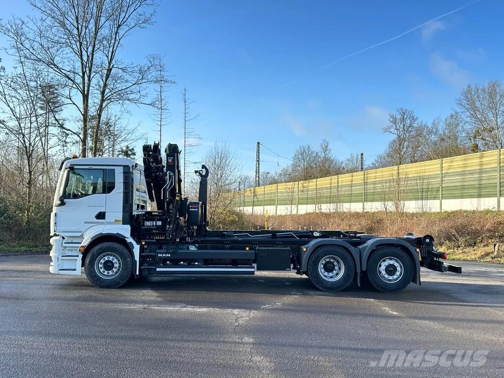 MAN TGS 26.520 MAN TGS 26.520 6x2 Abrollkipper + Kran Hook lift trucks