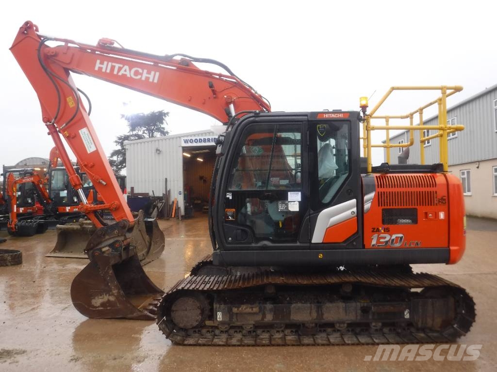 Hitachi ZX 130 LC N-7 Kāpurķēžu ekskavatori