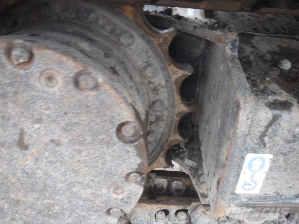 Hitachi ZX 130 LC N-7 Kāpurķēžu ekskavatori