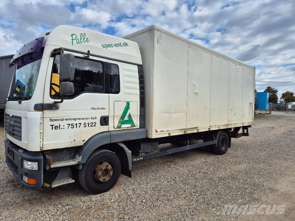 MAN TGL 10 / 12.180 4x2 with lift /ramp Camiones caja cerrada