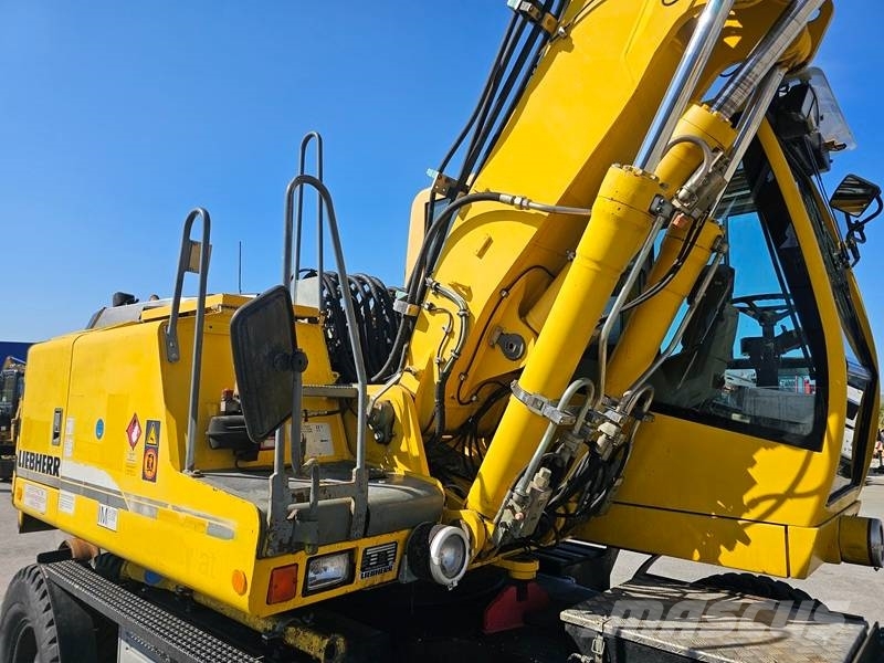 Liebherr A 900 C ZW 轮式挖掘机
