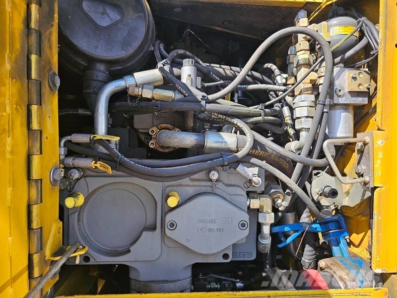 Liebherr A 900 C ZW 轮式挖掘机