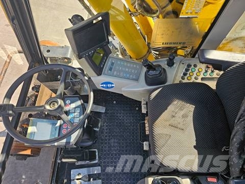Liebherr A 900 C ZW 轮式挖掘机