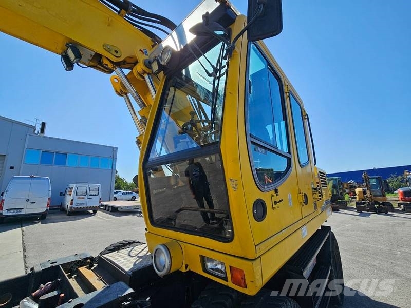 Liebherr A 900 C ZW 轮式挖掘机