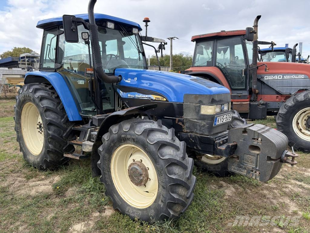 New Holland TM 120 Tratores