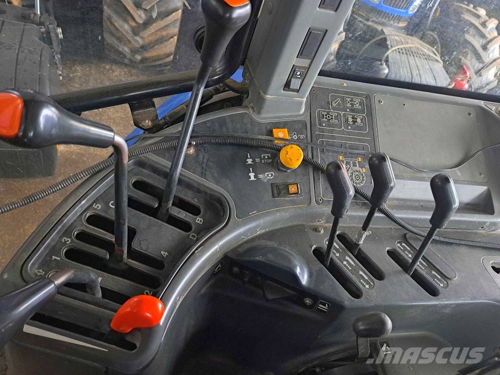 New Holland TM 120 Tratores