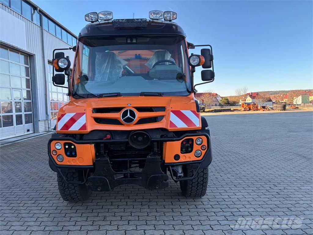 Mercedes-Benz Unimog U 530 mit neuem Motor Otros camiones